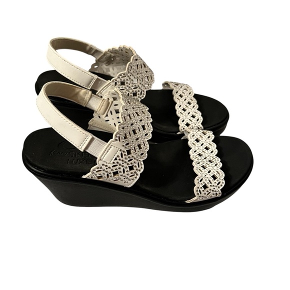 Skechers Cali Lux Foam White Sparkly Bands Wedge Shoes Size 6 - Picture 3 of 6